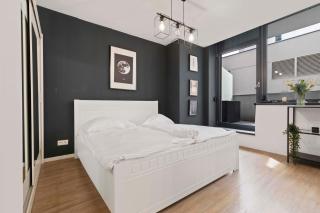 LAM Moon - AC - TERRACE - Bratislava - 9