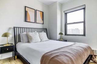 Gold Coast 1BR w Doorman Gym 2 blocks to L CHI-550 - 1