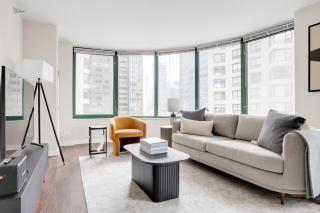 Streeterville 1BR w Gym Pool nr Beach CHI-588 - Chicago - 0
