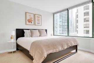 Streeterville 1BR w Gym Pool nr Beach CHI-588 - 2