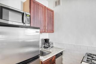 Gold Coast 1BR w Doorman Gym 2 blocks to L CHI-551 - 5