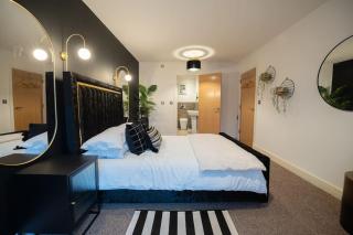 Penthouse Noir - Wyndale Living - Central BHam 2BR - Birmingham - 1