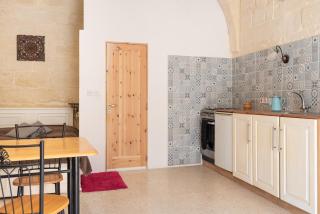 Roam Gozo - Studio 47 - 300yr Old Farm Converted Into Welcoming Tiny Home - 7