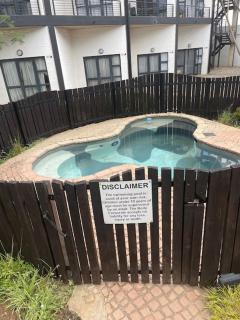 Dream Abodes at Cozy Craftmans Ship, Maboneng - Johannesburg - 1
