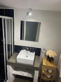 Dream Abodes at Cozy Craftmans Ship, Maboneng - Johannesburg - 2