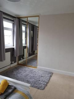 Mellte Avenue - Waterfalls House - 2