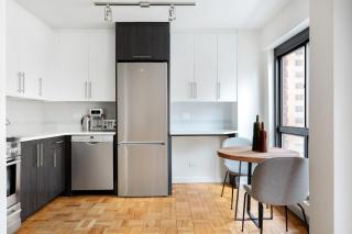 Midtown E Studio w WD nr Central Park NYC-530 - 6