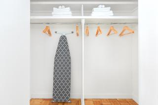 Midtown E Studio w WD nr Central Park NYC-530 - 1