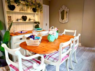 Cottage - Sleep 4 Pet Friendly & Enclosed Garden - 9