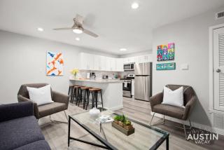 Recently Renovated Clarksville Apt for 4 and Parking - 0