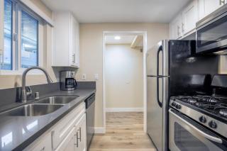 Beverly Grove 1BR w Gym nr Melrose LAX-128 - 5