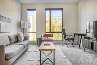Santana Row 1BR w Pool Gym 10 mins to Google SFO-825 - San Jose - 0