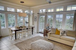 Steps to Beach Club, Multi-Level WaterColor Condo, Slps 4, Perfect Location! condo - Santa Rosa Beach - 4