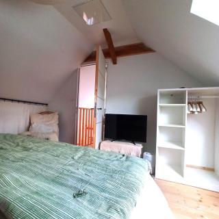 Chambre dans atelier d'artiste - 8