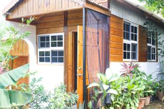 Van Villa Guesthouse - Negril - 3