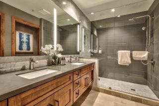 Steps From Heavenly Village & Gondola-Luxury 3Br Residence Condo - South Lake Tahoe - 1