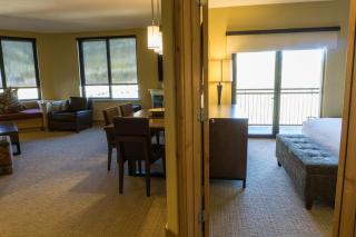 Grand Summit Hotel Spacious Family Suite - 3