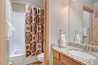 River Mnt Lodge E302 - 4
