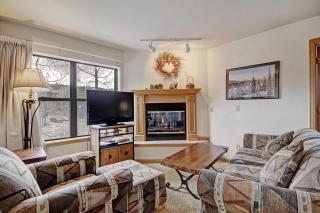 River Mtn Lodge W219 - 9