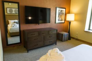 Updated Studio w Full Kitchen Spacious Living Room - Park City - 4