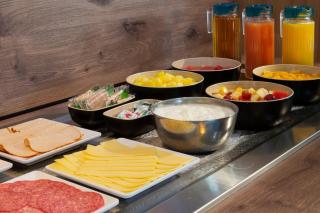 Brit Hotel Confort Amiens - Longueau - 3