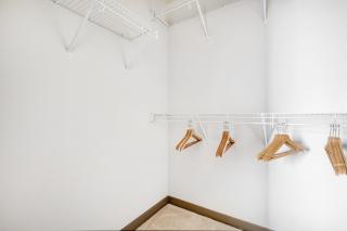 Ballard 2BR w Gym Yoga nr Farmers Mkt SEA-271 - 1