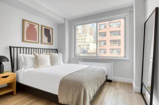 Midtown E 1BR w Elevator DM nr Bloomies NYC-782 - New York - 3