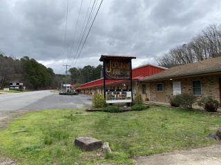 JI5, King Guest Room at the Joplin Inn at entrance to the resort Hotel Room - 4