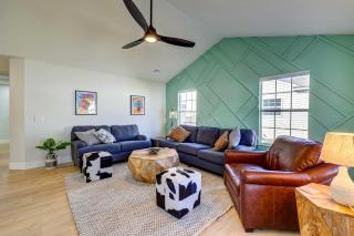 Chic Bentonville Home with Patio and Fire Pit! - Bentonville - 6