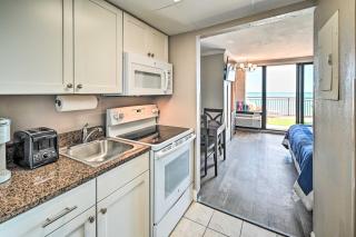 Oceanfront Myrtle Beach Studio with Huge Balcony! - Myrtle Beach - 1