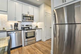 Traverse City Condo Half Mi to Front Street! - Traverse City - 4