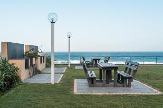 G1Bermuda-Oasis on Willard Beach - Ballito - 1