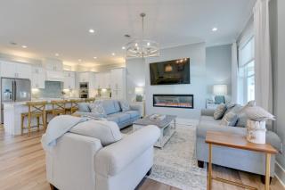 Miramar Beach Retreat with Pool Access and Fireplace! - Destin - 6