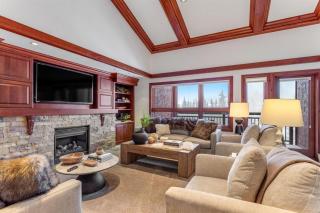 Exclusive 4 Bedroom Ski In, Ski Out Vacation Rental With Hot Tubs And Heated Outdoor Pool In Lionshead Village - 8