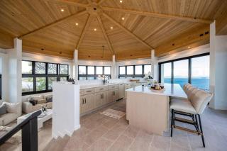Castle at Cabrita STUNNING Rooftop Views - FULLY RENOVATED - 1