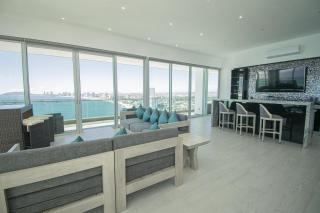 Torre Eme Penthouse Oceanview Condo 1507 With Pool - Mazatlán - 1