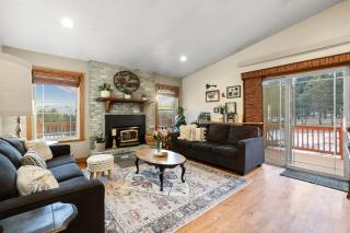 Mountain Vistas House and Acreage - Monument - 3