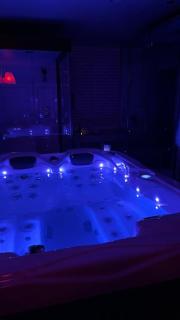 SPABYELLEETLUI spa rouge ou bleu - 1