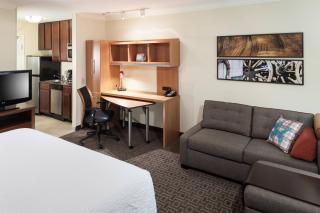 TownePlace Suites by Marriott San Antonio Airport - San Antonio - 3