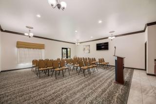 SureStay Plus Hotel by Best Western Near SeaWorld San Antonio - San Antonio - 3