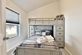 Rutland's Hidden Gem- 2 BR 1BA Renovated Home Close to Everything home - Rutland - 7