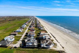 Beachfront Bungalow - Galveston - 2