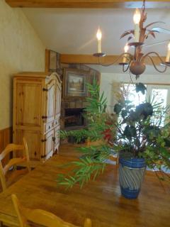C16, Two bedroom, two bath, log-sided Harbor North luxury cottage with hot tub, cottage - Mount Ida - 9