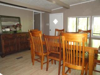 Four-Bedroom House - Mount Ida - 3