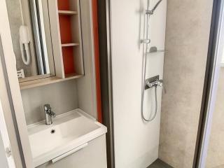Mobil-home tout confort, 6 pers, 3 ch, 2 sdb, piscine chauffée, 200m plage, centre-ville - FR-1-361A-11 - Jullouville-les-Pins - 1