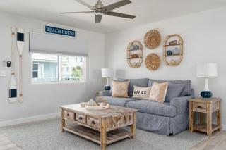 Welcome to Ostego Beach Vacation Rental - 253 Ostego home - Fort Myers Beach - 2