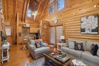 5 O'Clock Somewhere cabin - Sevierville - 2