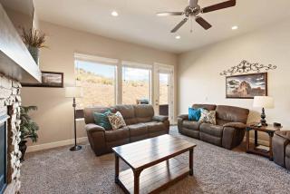 Good Day Sunshine townhouse - 7