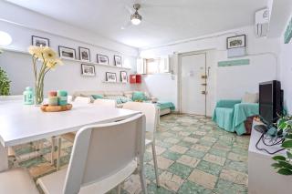 Big Flat in City Center with Patio - Málaga - 5