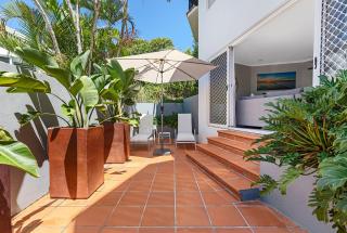 4 Parkshores Coastal Retreat Close to Beach Private Outdoor Spaces - 1